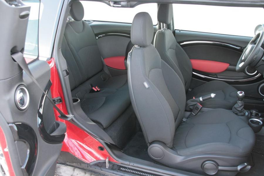  Mini Clubman JCW 2009 года  (фото 12 из 31)